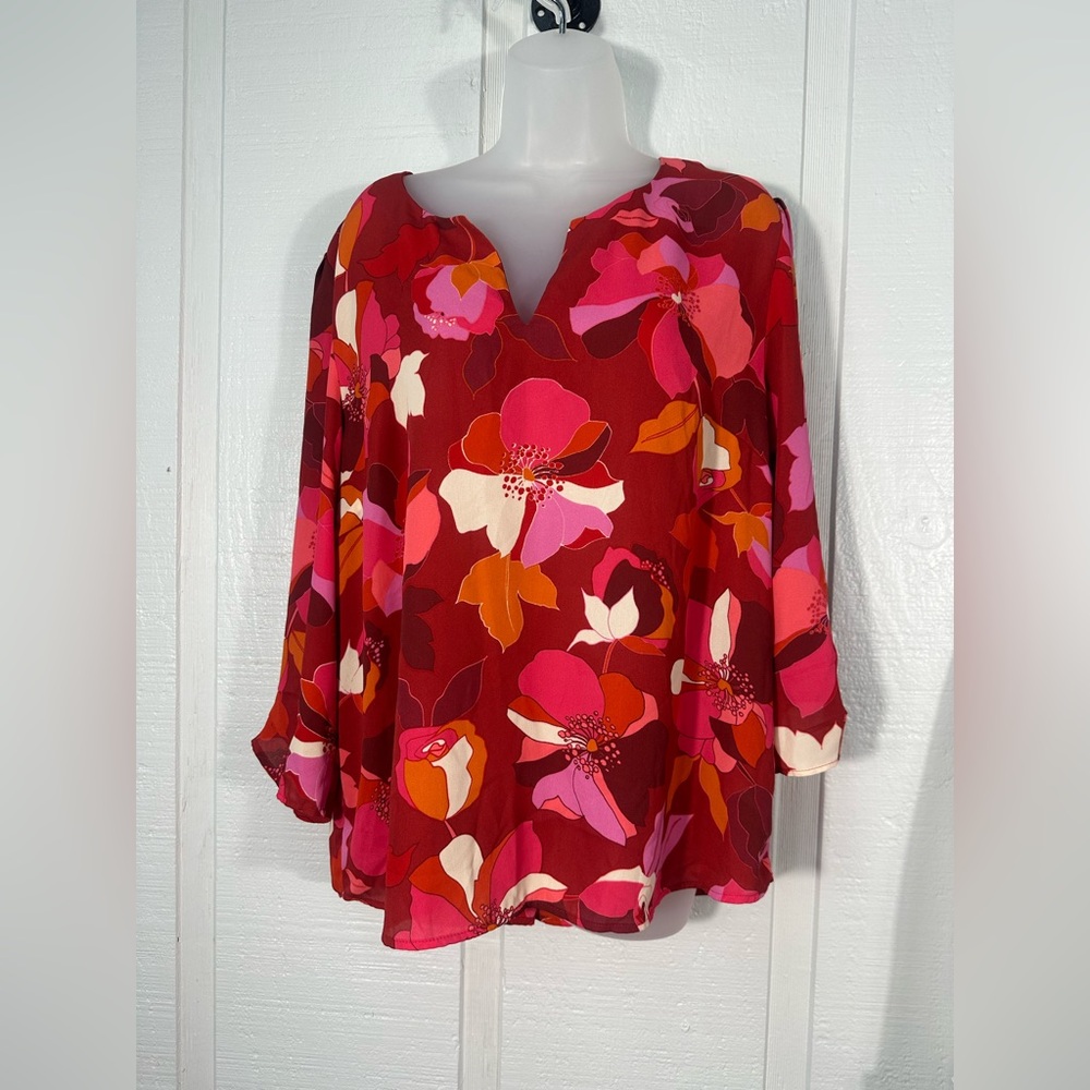DR2 Red Floral Top Size XXL EUC
